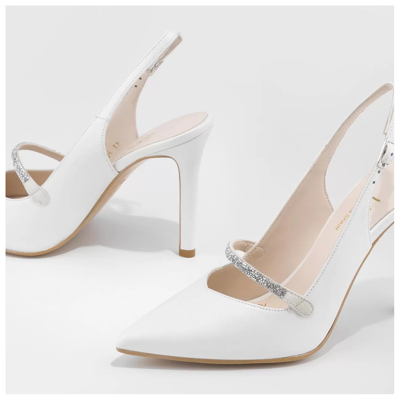 salones_de_novia_blancos_volu_3.webp LODI SALONES DE NOVIA BLANCOS VOLU