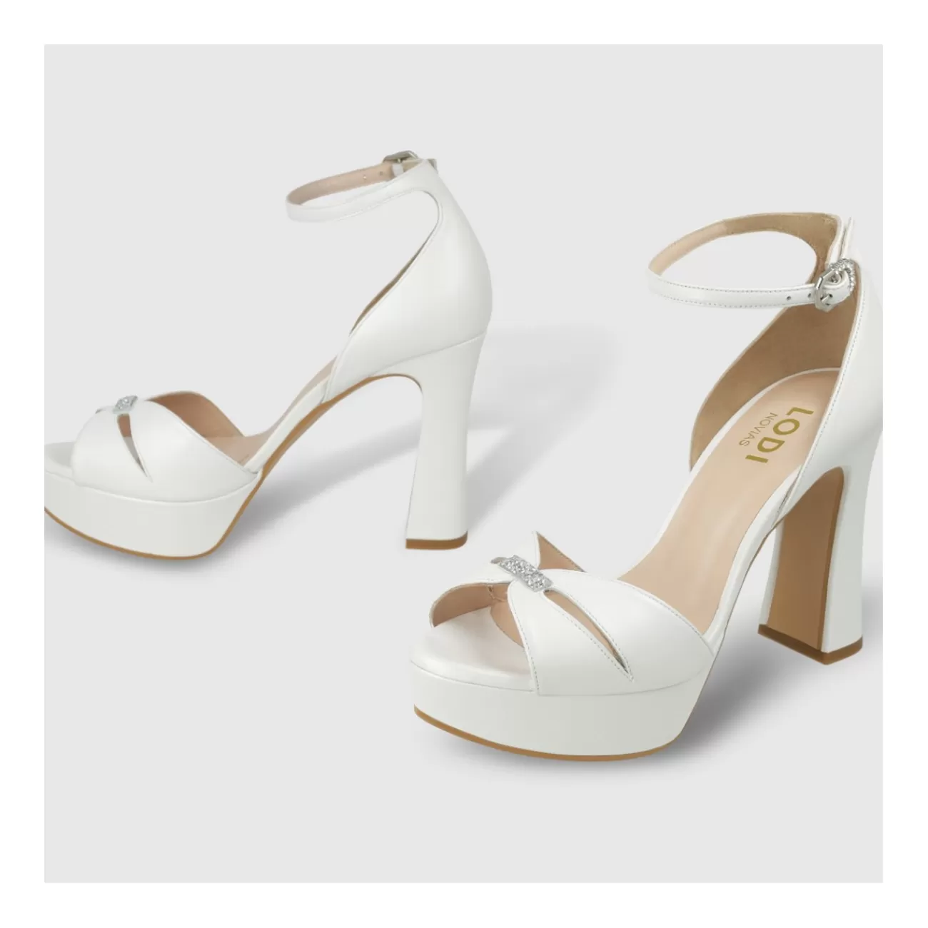 sandalias_de_novia_blancas_tamsino_3.webp LODI SANDALIAS DE NOVIA BLANCAS TAMSI-NO